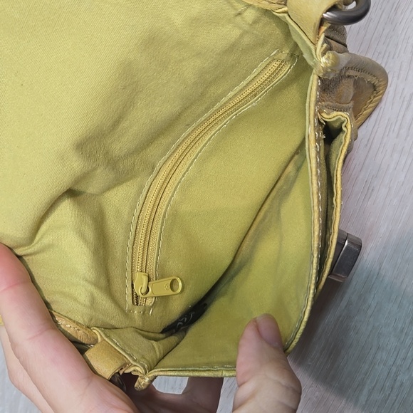 Fossil Women Mini Yellow Leather Crossbody Bag Hobo Boho Purse - Picture 6 of 11